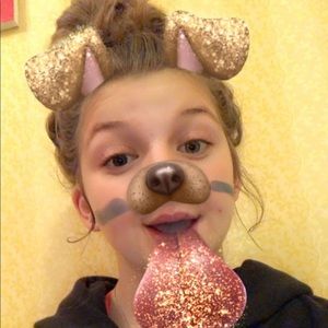 Meet your Posher, Chacharlesie